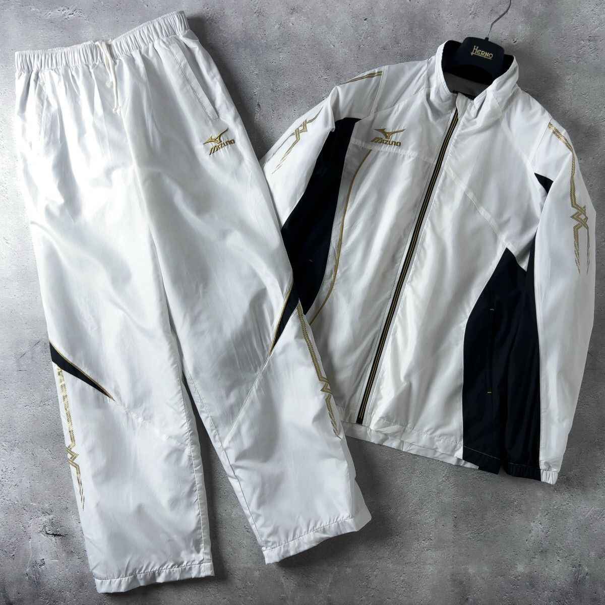 土肥金山 砂金 24金 大量55粒 双子入 土肥金山 砂金 24金 大量55粒