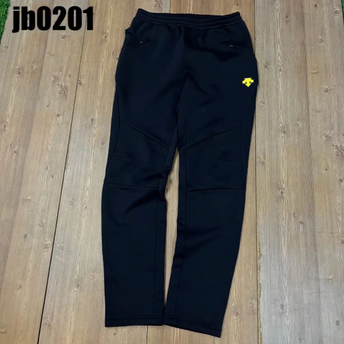 【雷市場（ポンジャン）商品韓国直送】 DESCENTE(デサント) トレーナー ボトムス パンツ L