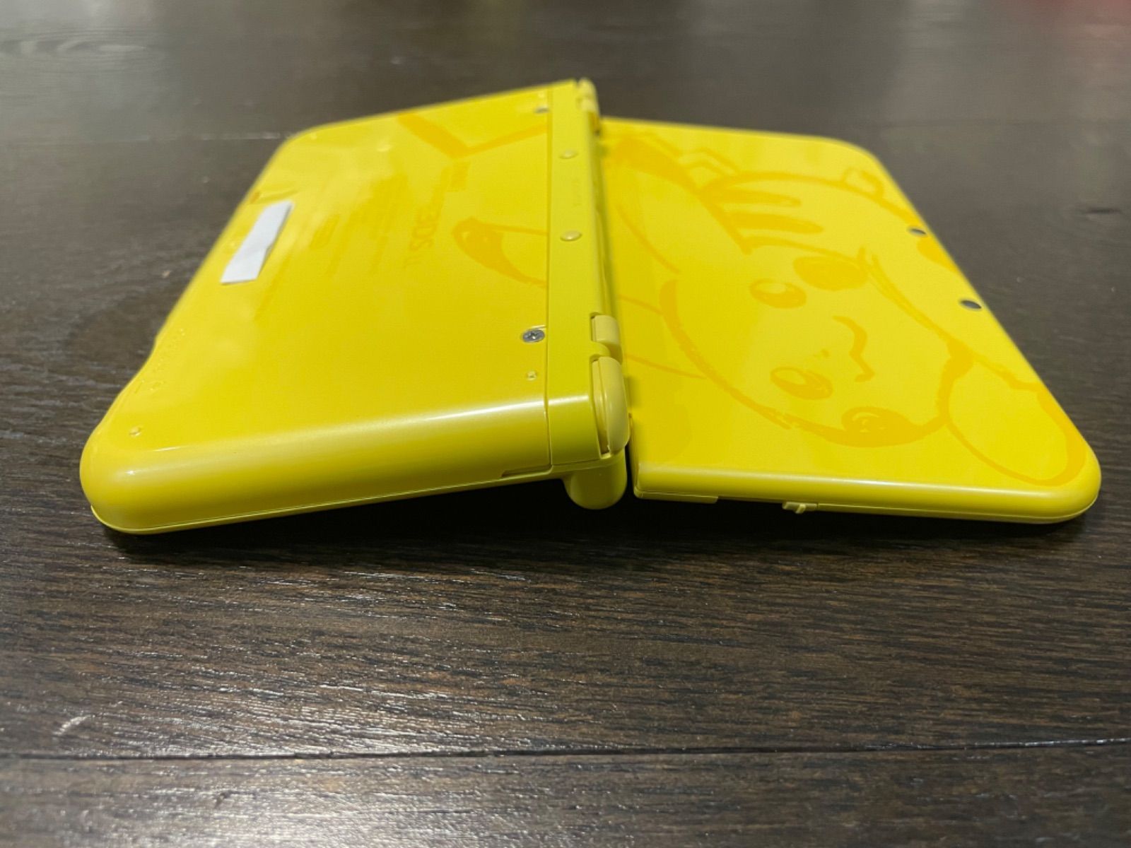 送料無料！】Newニンテンドー3DS LL ピカチュウ【イエロー】 ほぼ新品 