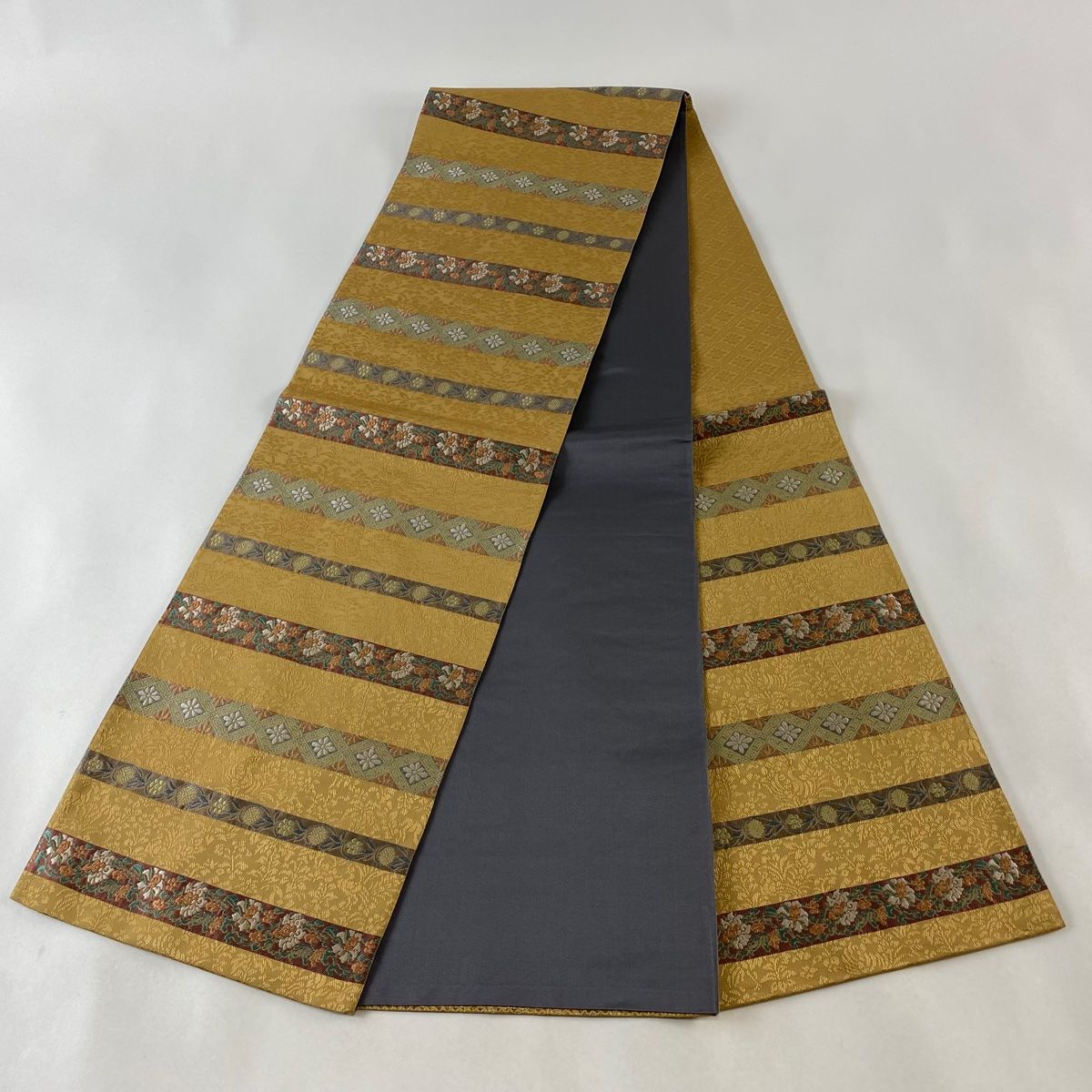 日本全国送料無料商品 特集 縞 幾何学 豊富なギフト 名品 正絹 中古 山吹茶色 半幅帯 美品 着物・浴衣
