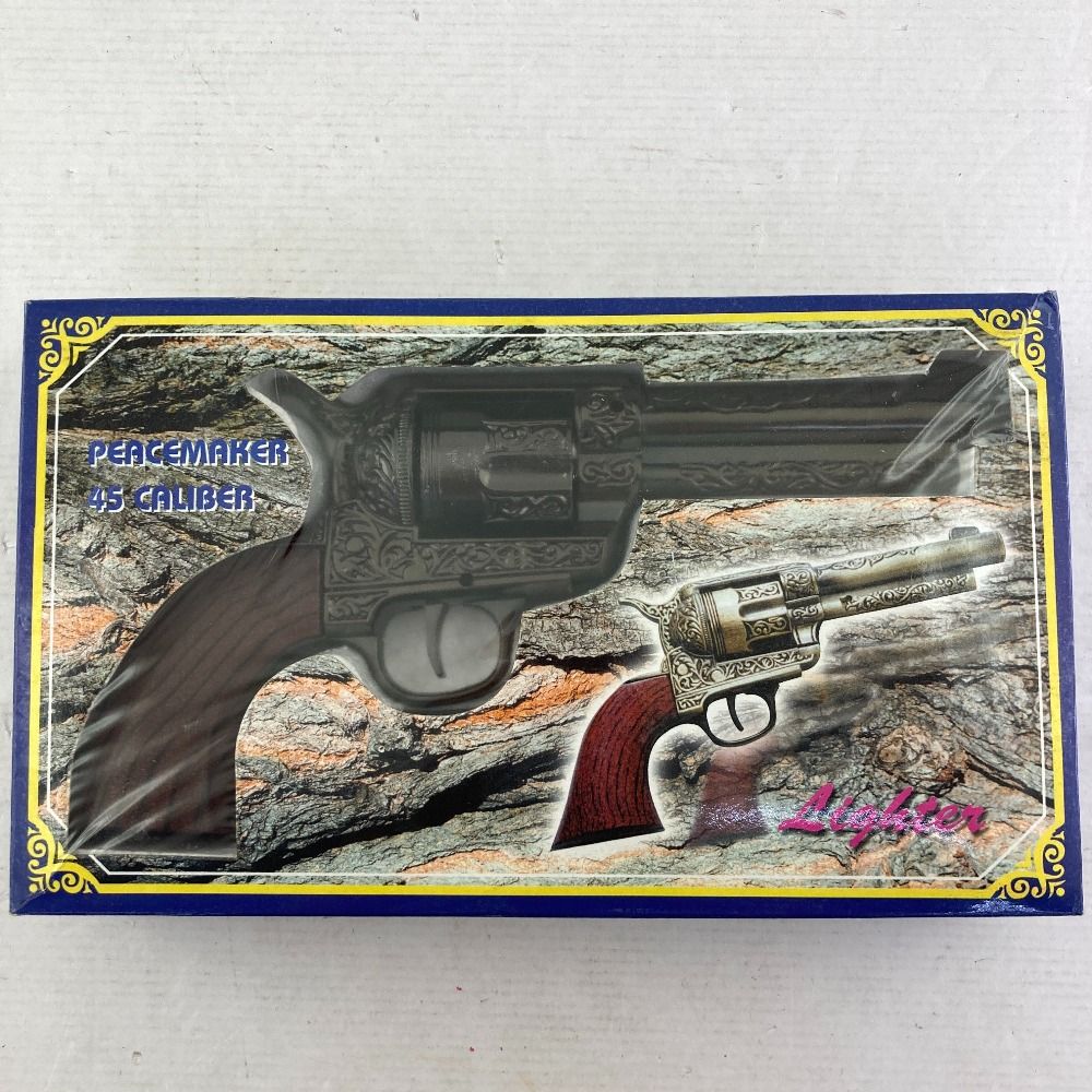 冠和紙、コブラとマングースの置き物、ピストル型ライター 冠和紙、コブラとマングースの置き物、ピストル型ライター 冠和紙