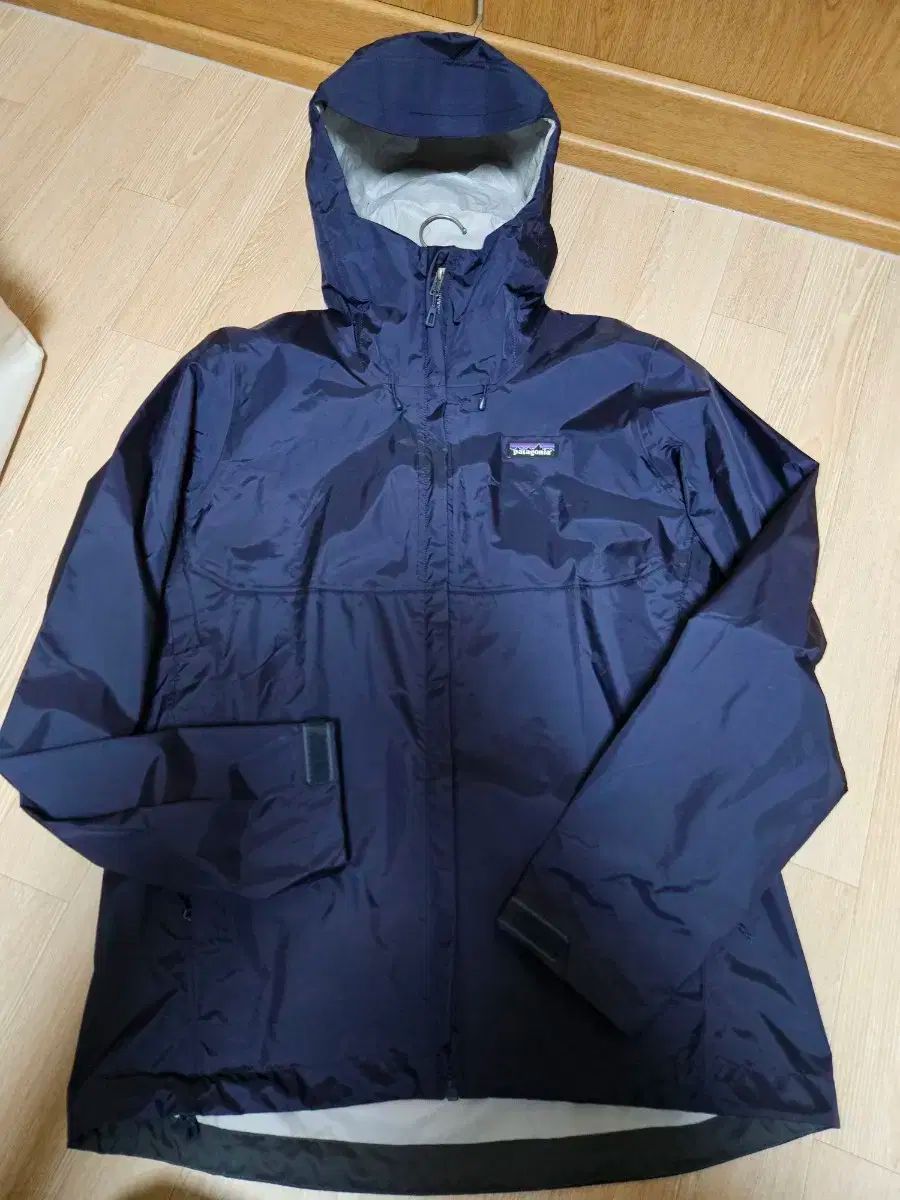 未着用 patagonia パタゴニア トレントシェル ウィンドブレーカー 防水 レインジャケット アウター ジャケット