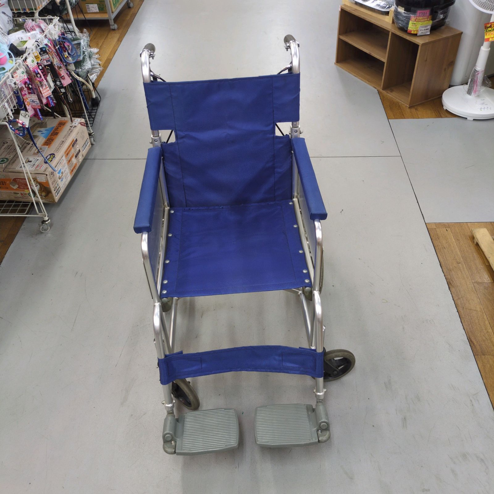 J253 ☆多少使用感有り☆NiSSiN☆介助式車いす