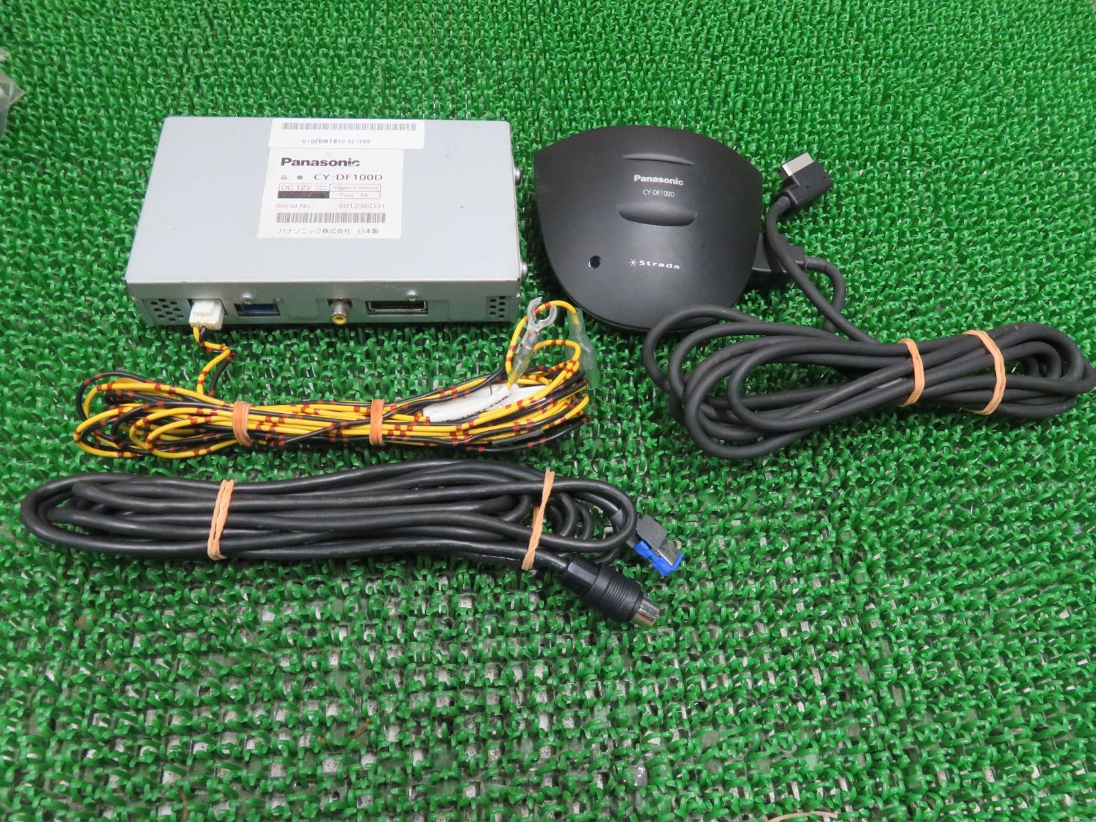 E8446|パナソニック Panasonic Strada CY-DF100D フロントインフォディスプレイ