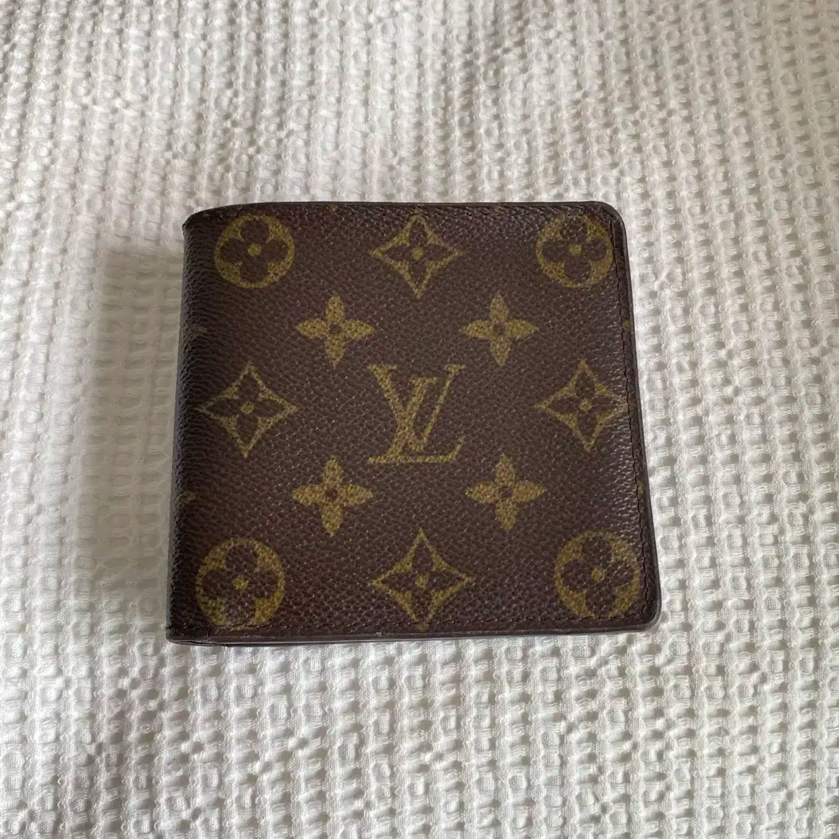 Louis Vuitton モノグラム 二つ折り財布　マルコ Louis Vuitton(ルイヴィトン) モノグラム 二つ折り財布 マルコ