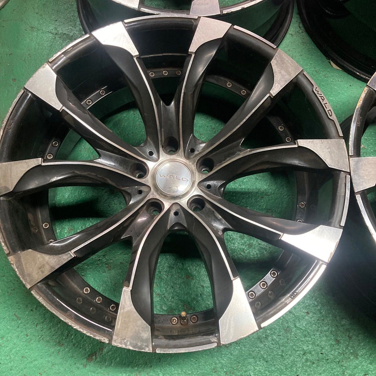 ランクル WALD ジャレット J11-C 24インチ 10.5j -5 PCD150 ランクル200 補修ベースに