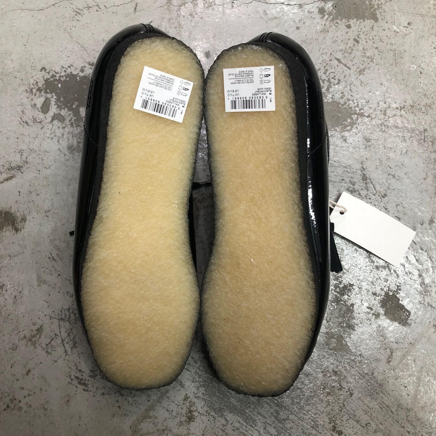 新品 国内正規 Supreme 24SS Clarks Patent Leather Wallabee 新品 国内正規 Supreme 24SS Clarks Patent Leather Wallabee