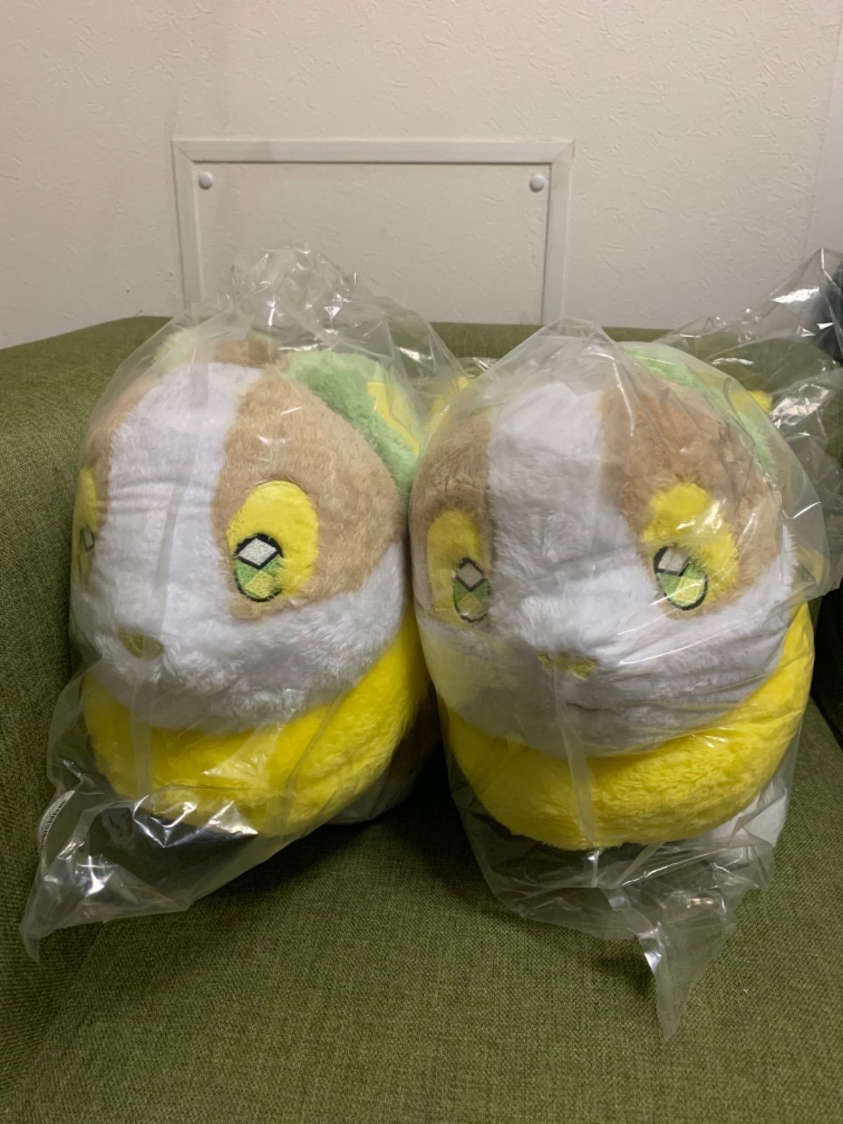メルカリshops ワンパチ ぬいぐるみ ほっこりいやされめちゃでかワンパチぬいぐるみ