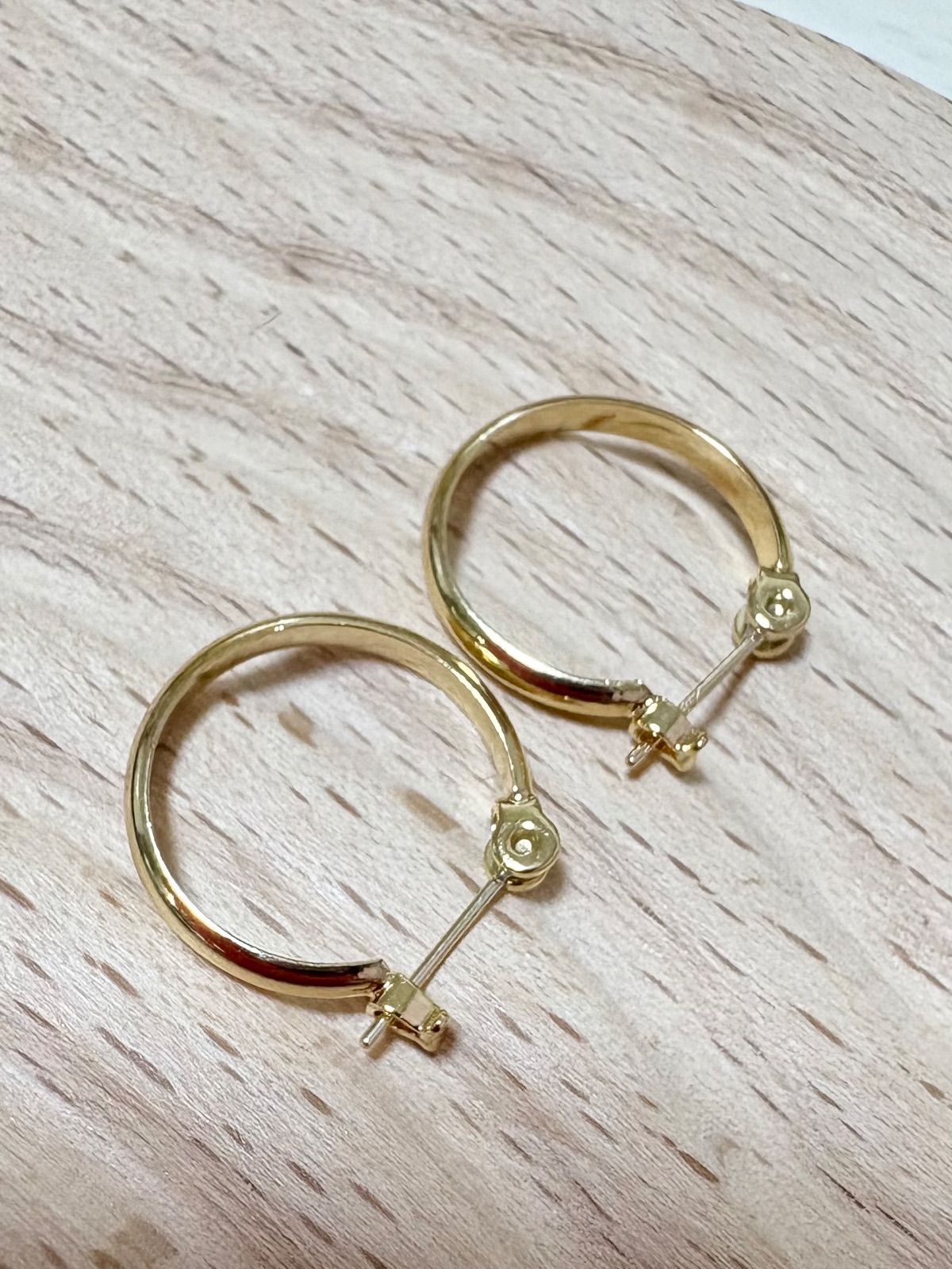 18金【日本製】15mmフープK18ポストピアス 刻印有り つけっぱなし 
