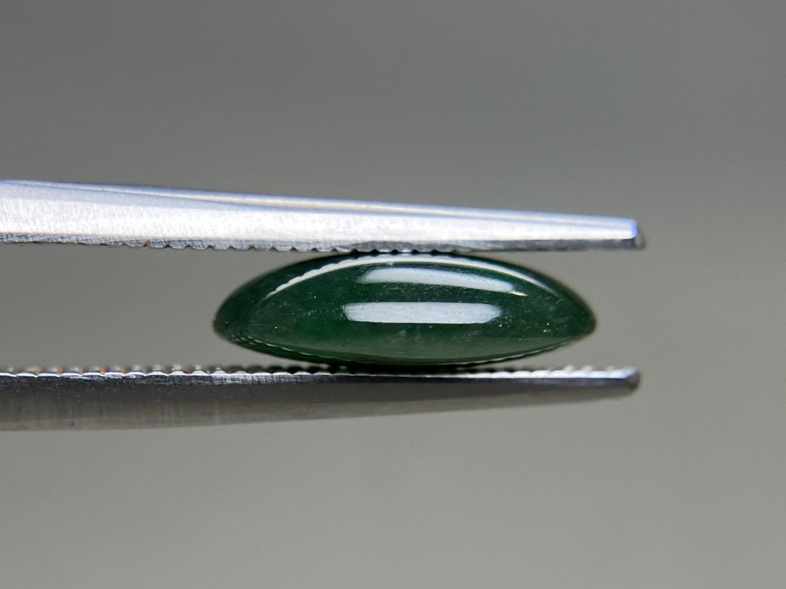 ヒスイ 翡翠 天然 3.120ct 宝石ソーティング付き 11.3㎜×8.4㎜×3.4  