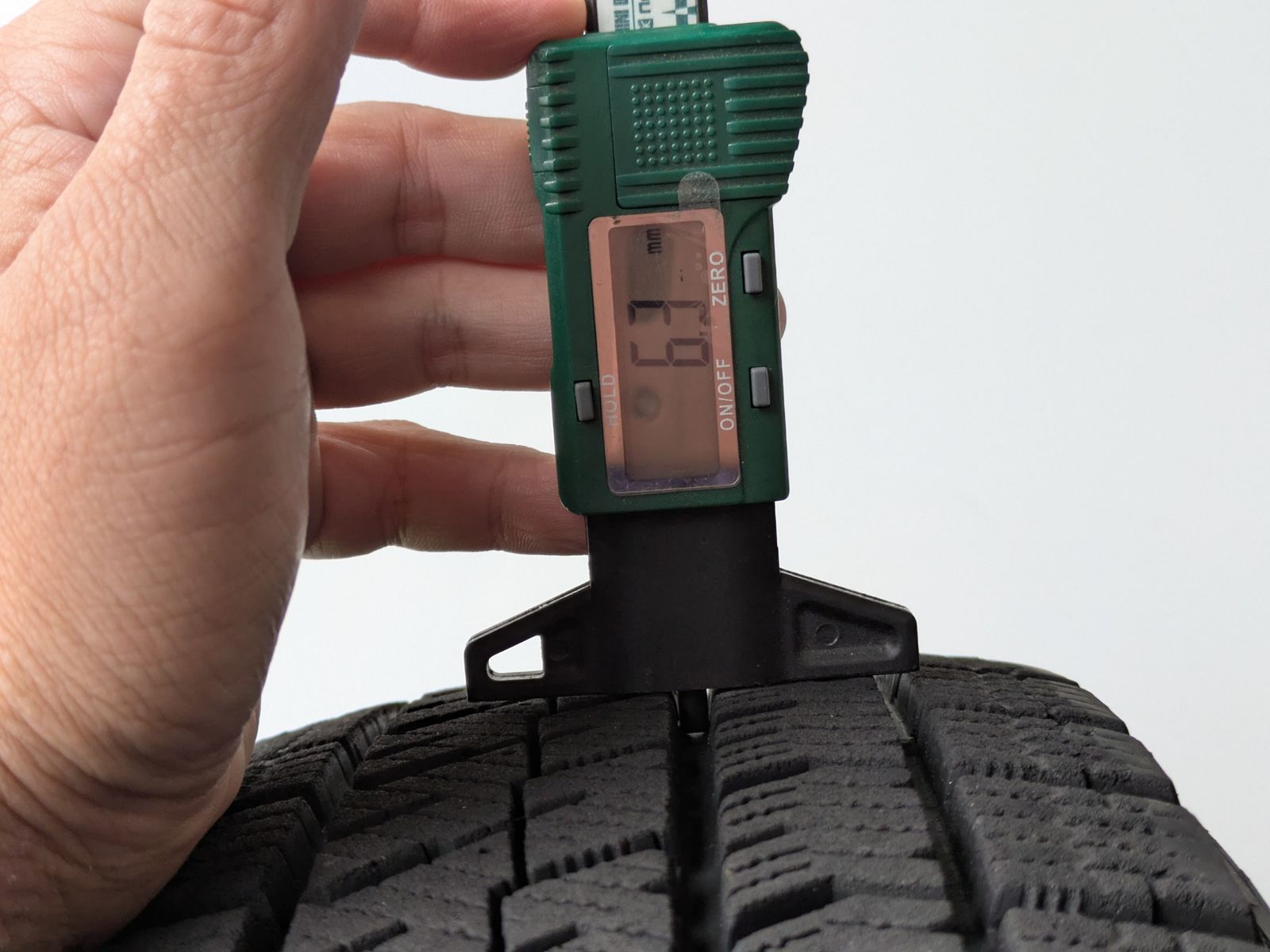 どんなシーンにも使える 2019年製 ブリヂストン ブリザックVRX2 14インチアルミホイール付きスタッドレスタイヤ4本 155|65R14 75Q 期間限定出品