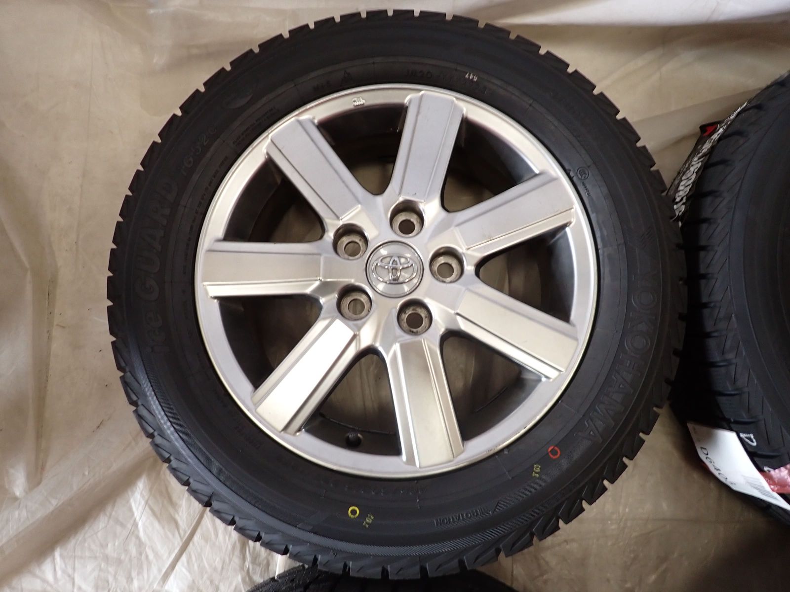 2025限定 BIGセール！ 冬 製 4本SET 会社宛 205 60R16×6J 92T ヨコハマ アイスガード IG52C トヨタ 純正 アルミ ノア ヴォクシー NO D6403 ここでご注文へ ようこそ!