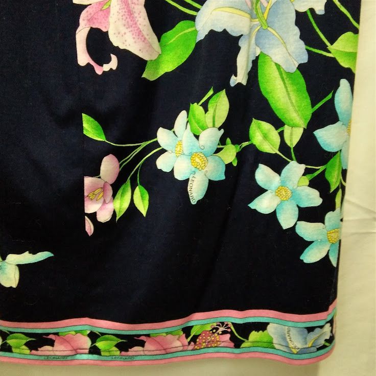 美品 LEONARD レオナール 花柄 タイト膝丈スカート 57e25 《美品