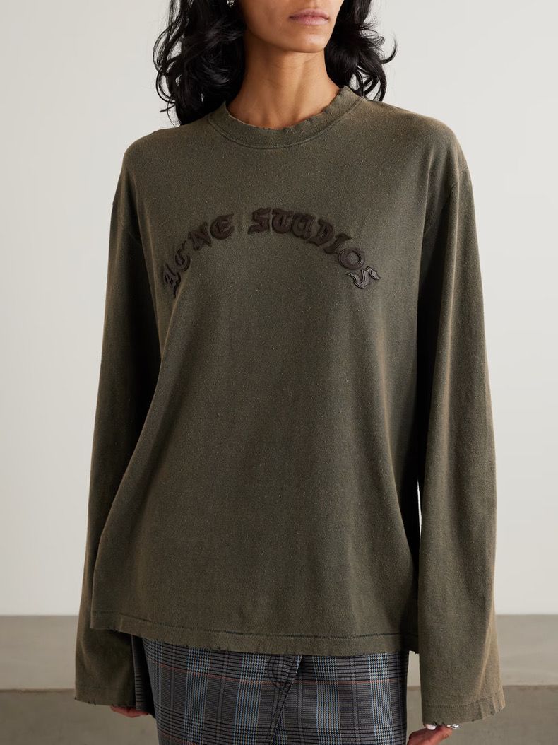 Acne Studios ユニセックス ヴィンテージウォッシュ加工 レザーパッチ ロゴ入り長袖Tシャツ
