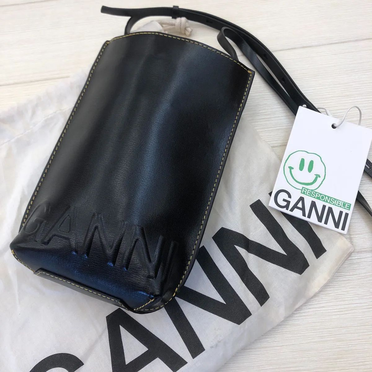 新品】GANNI バナー スモール レザー 煩く ショルダーバッグ 