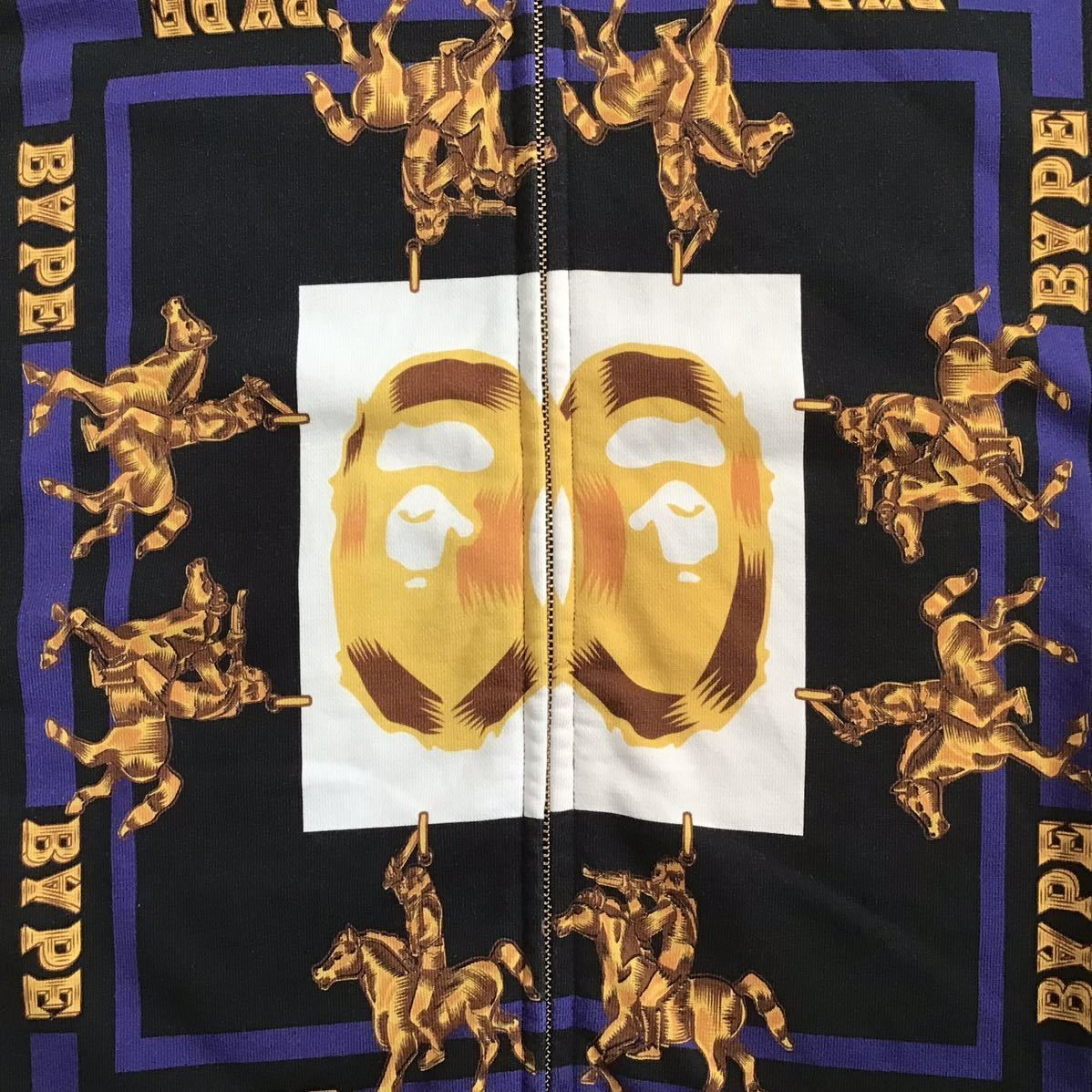 A BATHING APE リバーシブルナイロンパーカー Lサイズ A BATHING APE リバーシブルナイロンパーカー Lサイズ
