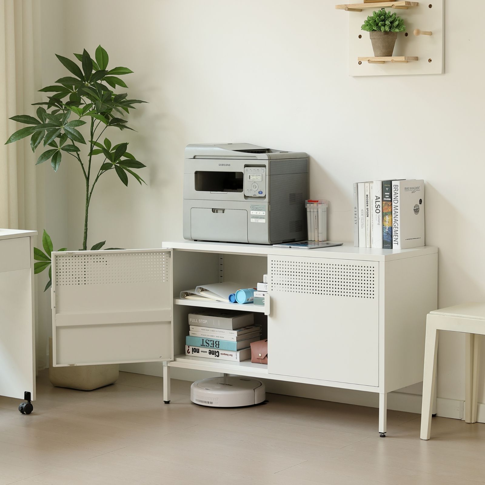 金属製キャビネット