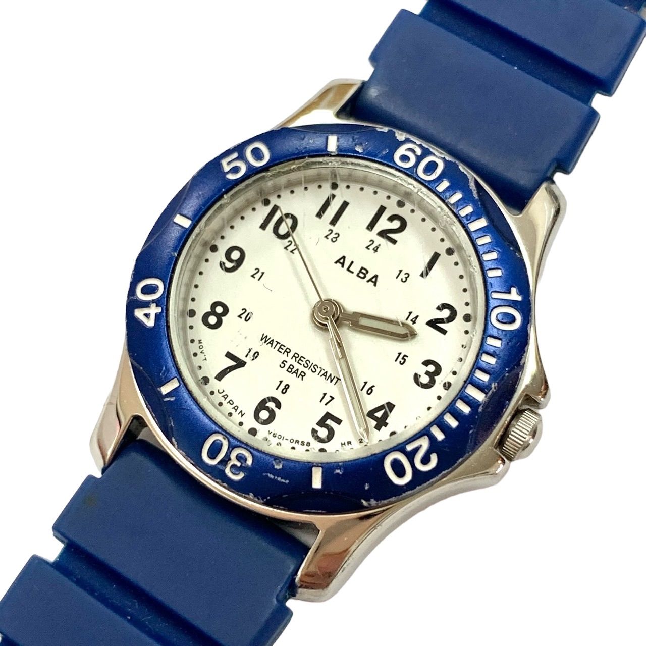 SEIKO ALBA ️セイコーアルバ】 24.05.18新品電池交換済稼働 ホワイト×ブルーカラー ダイバーズウォッチタイプ V501-1C10  アナログレディース腕時計 (AYA) - さ行