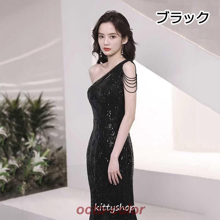 タイトドレス