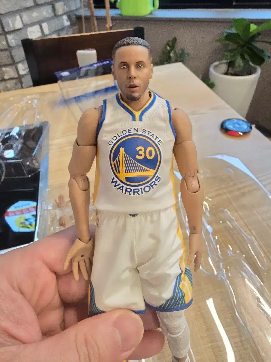 エンターベイ 1/6 リアルマスターピース コレクティブル フィギュア