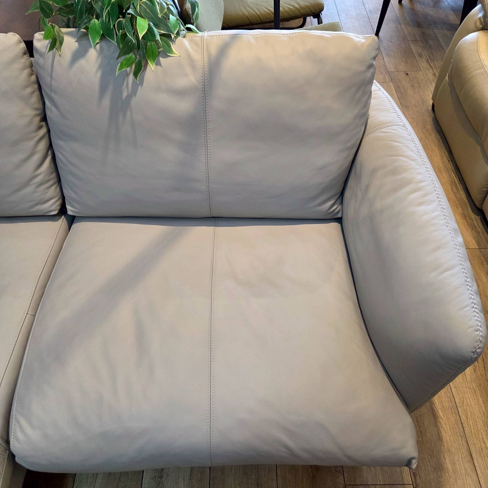 極美品】IDC大塚家具 IDC OTSUKA カウチソファ 総本革張り フェザー L