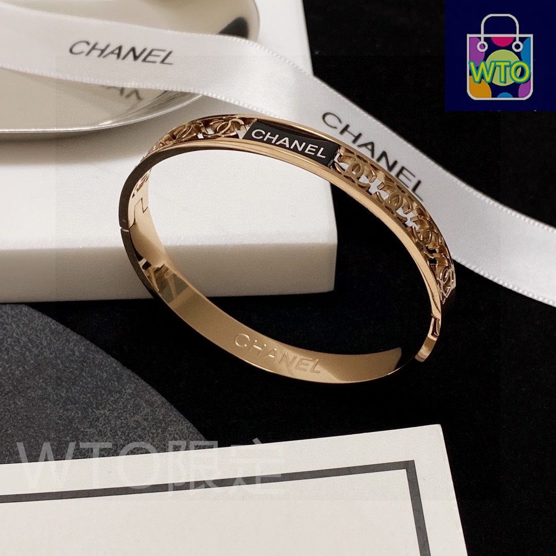 CHANEL メタリックラメバングル　シャネル CHANEL メタリックラメバングル シャネル コメット コレクション