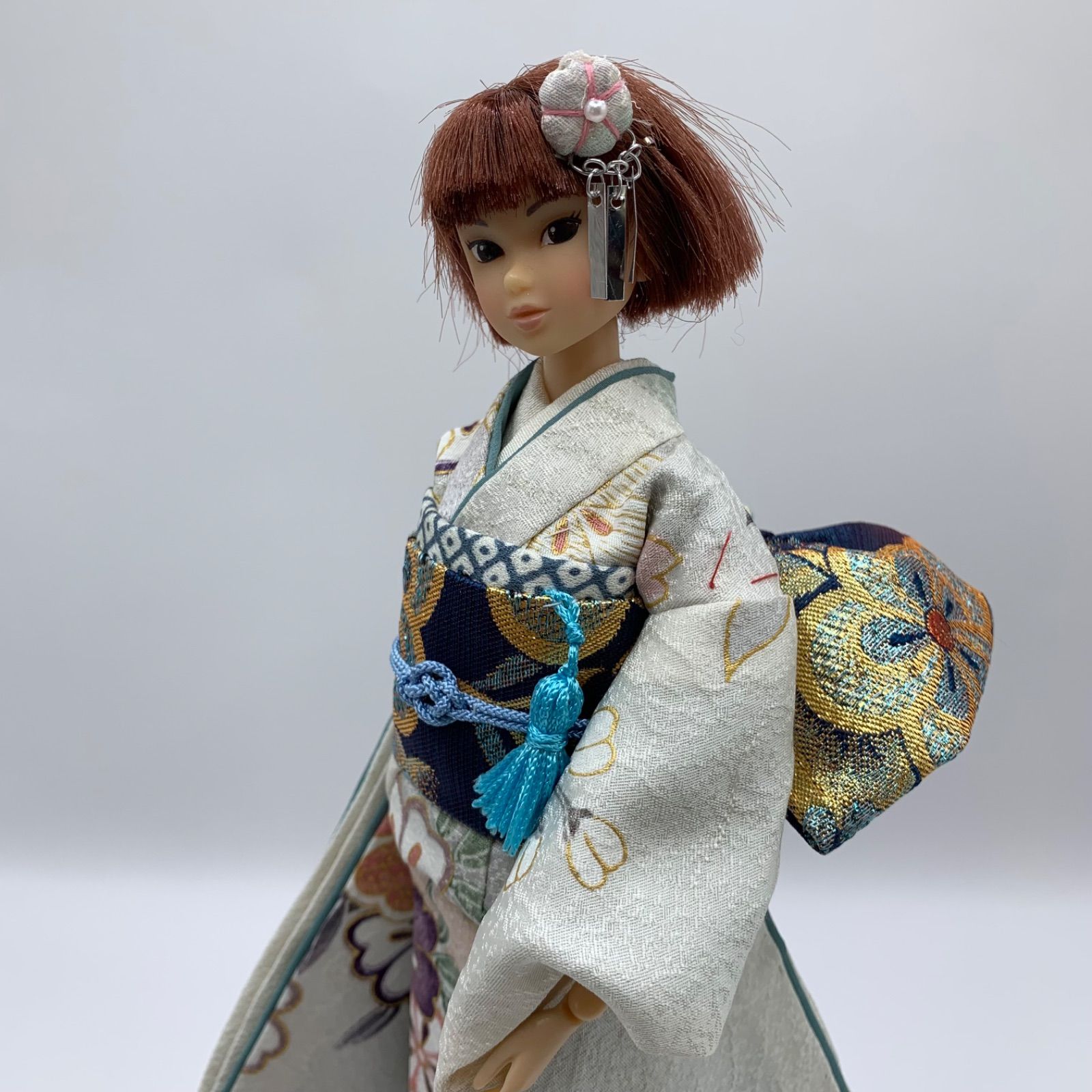 r2052-f-0.jpg