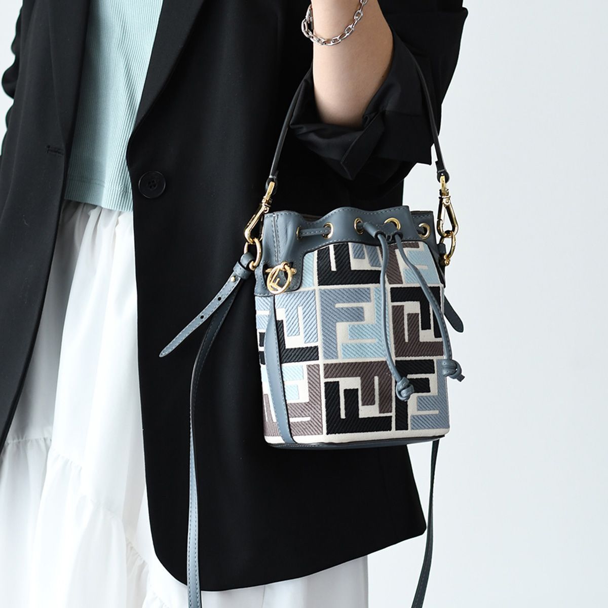 FENDI フェンディ バッグ ハンドバッグ ショルダーバッグ
