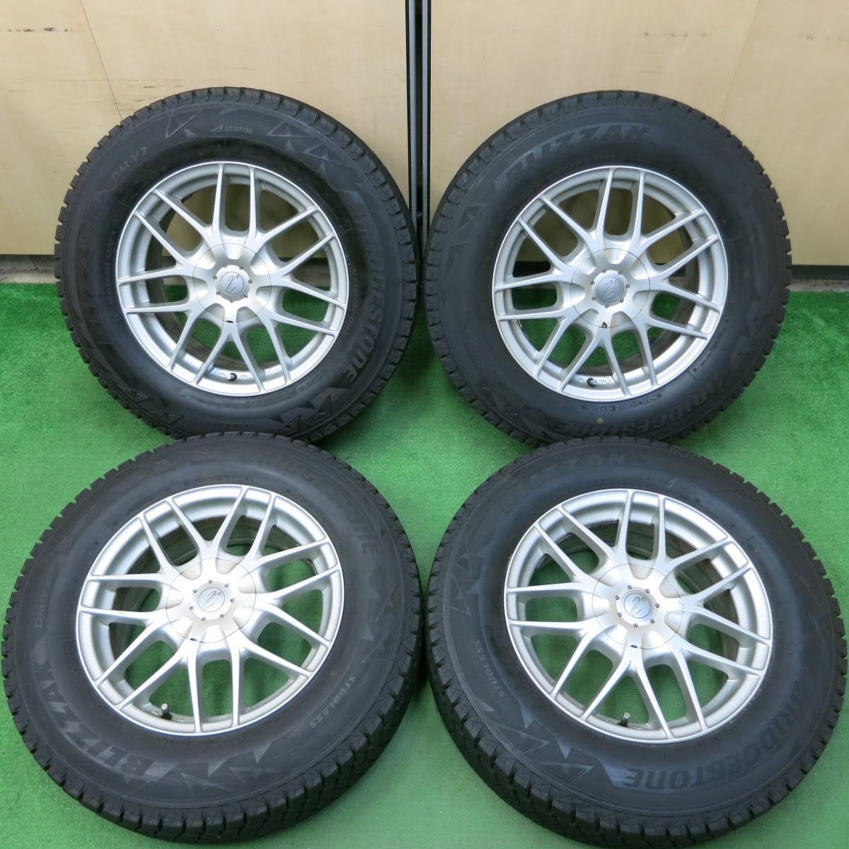 送料無料]バリ溝！9.5分☆スタッドレス 215/70R16 ブリヂストン ブリザック DM-V2 社外 アルミ ホイール 16インチ PCD100  114.3/5H マルチ☆3070306イス - メルカリ