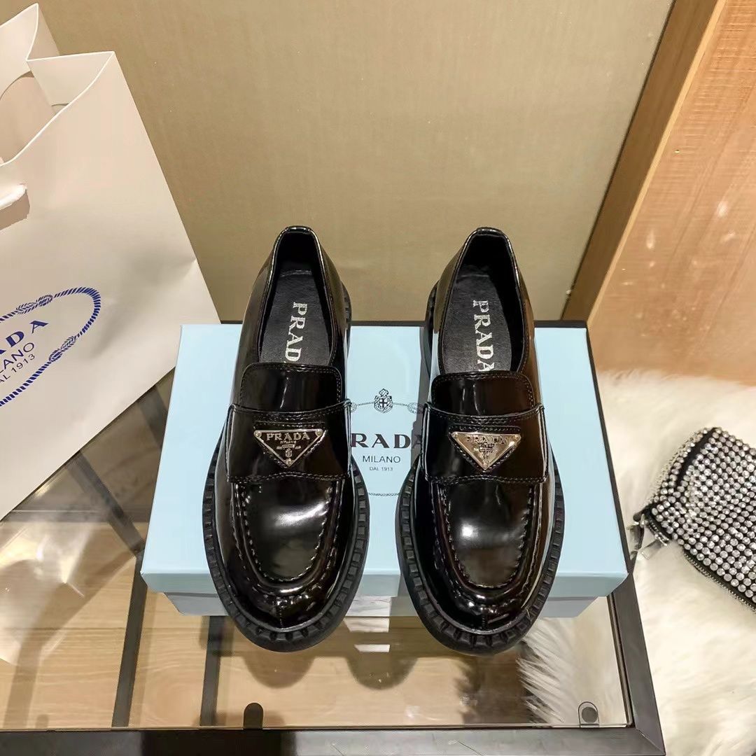 新品未使用プラダPRADAフラットシューズ・バレエシューズ - メルカリ