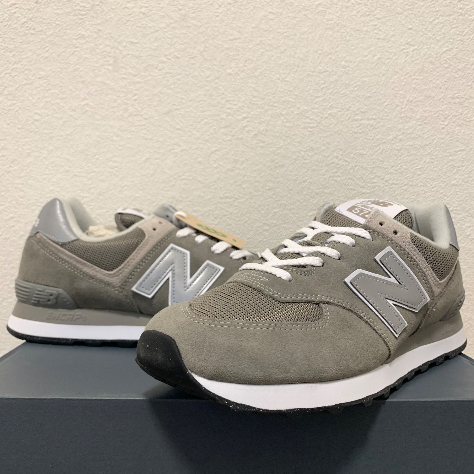 new balance ML574 EVG 人気グレー ニューバランス 574 - メルカリ