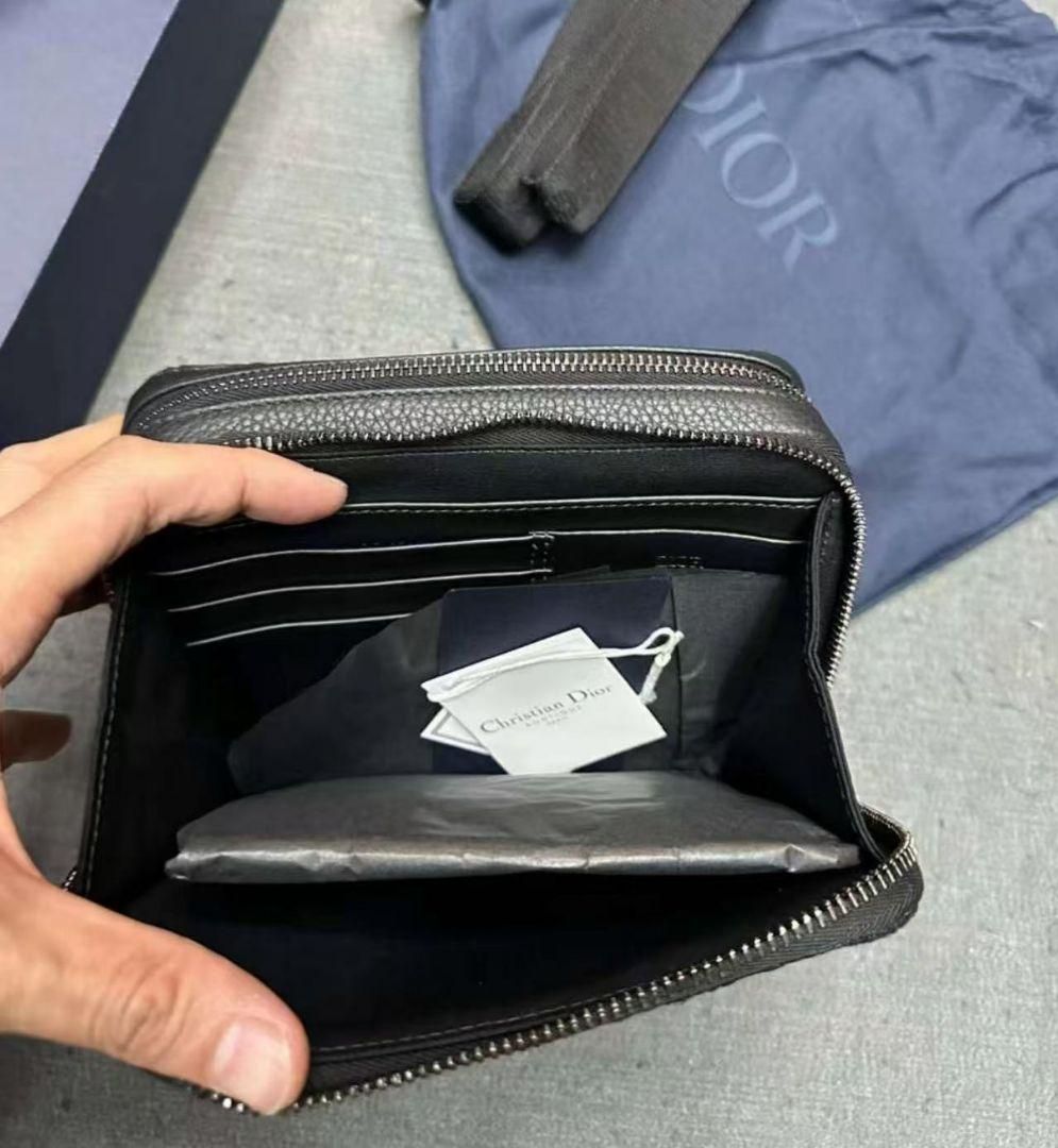 Dior ブラック ショルダーバッグ - メルカリ