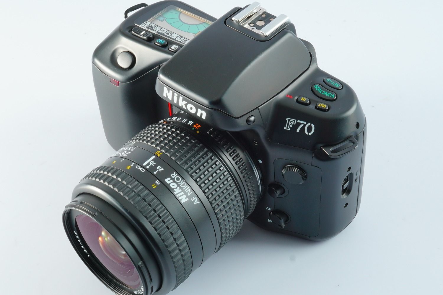 Nikon ニコン F70 (N70) + AF NIKKOR 28-70mm F/3.5-4.5 D AF フィルム