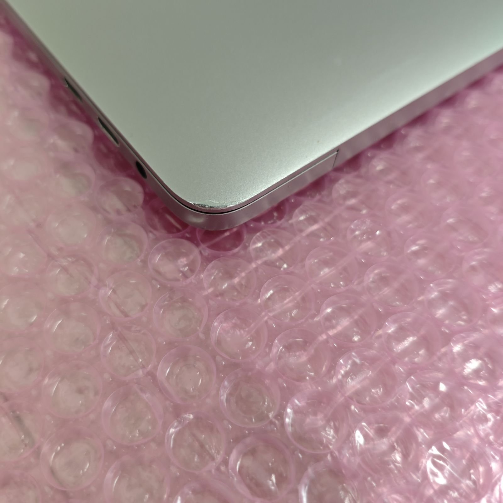 Apple MacBook Pro 2018/13インチ/2,560x1,600/IPSパネル/Intel Core i5/メモリ16GB/