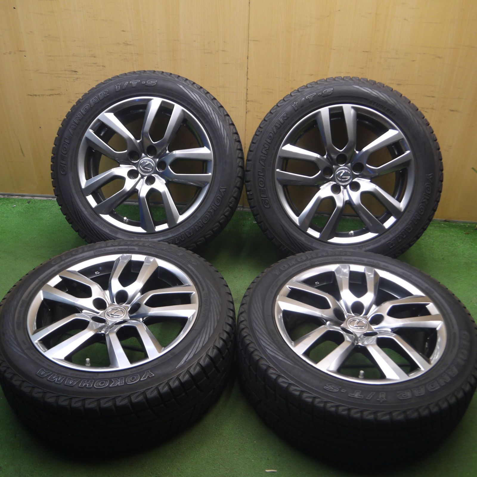 送料無料* センサー付！バリ溝！綺麗！9分☆レクサス NX バージョンL  