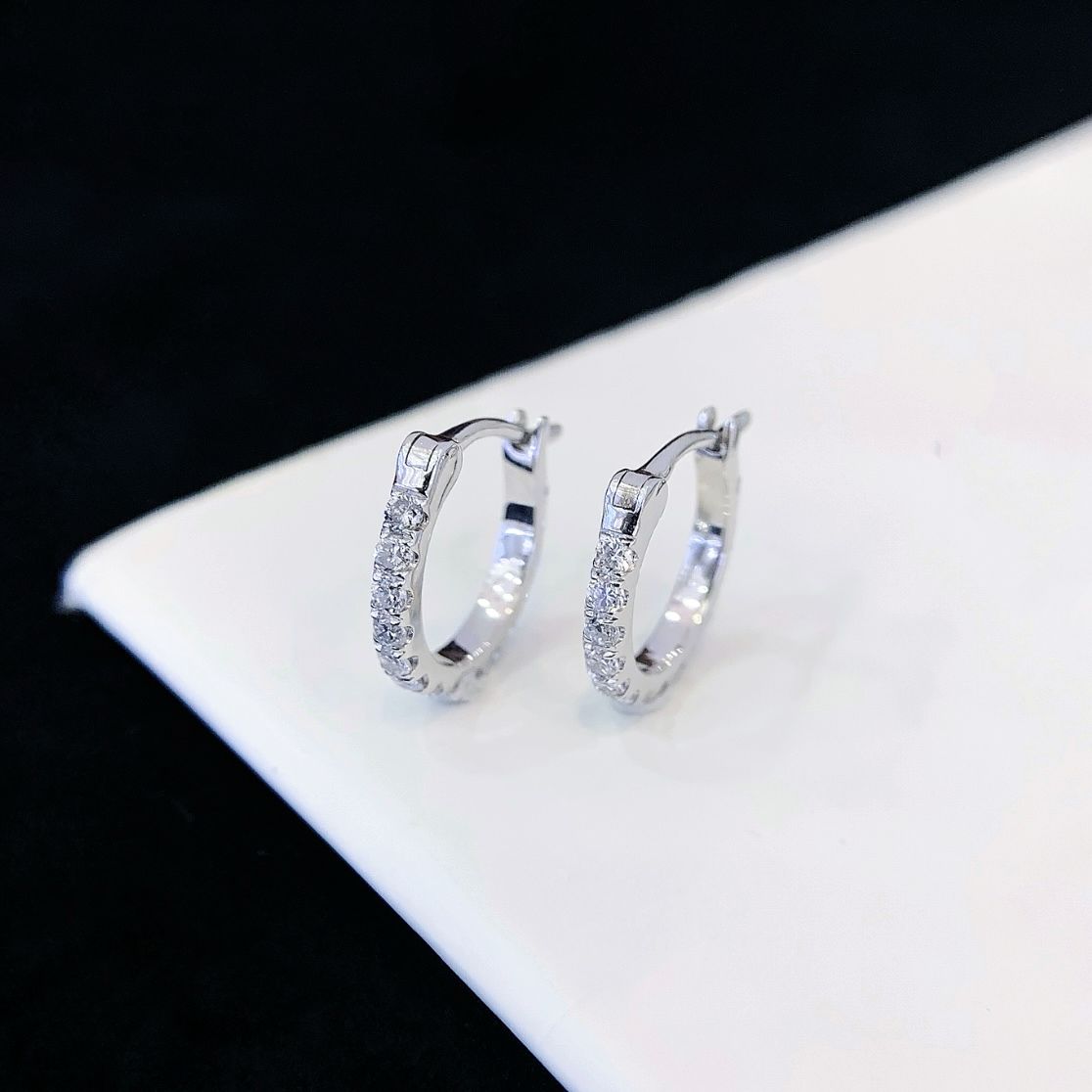 ダイヤピアス／オーダーメイドジュエリー／K18ホワイトゴールド／0.45