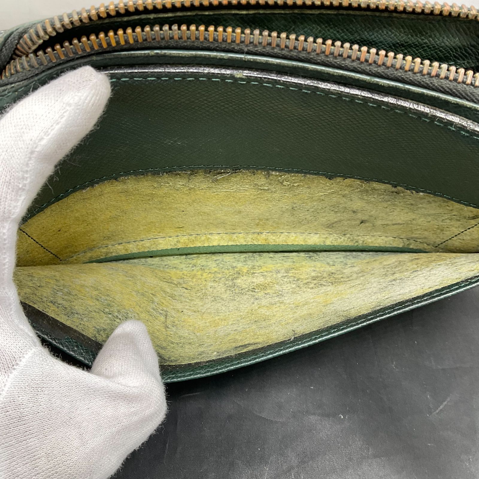 クラッチバッグ B25082811