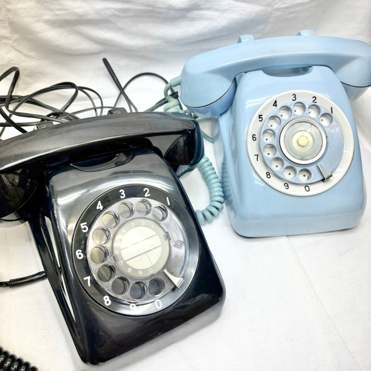 205 昭和レトロ電話 黒電話＆ブルー ダイヤル式電話機 アンティーク