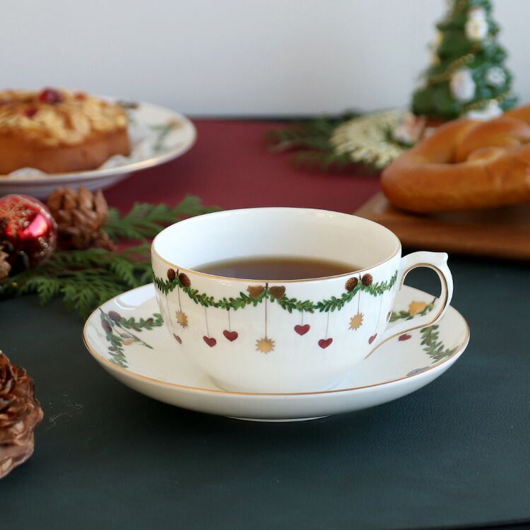 ロイヤルコペンハーゲン 2503 スターフルーテッド クリスマス 086 ティーカップ-ソーサー Royal Copenhagen Star Fluted Christmas ギフト 結婚祝い プレゼント 贈り物 食器セット ギフトセット