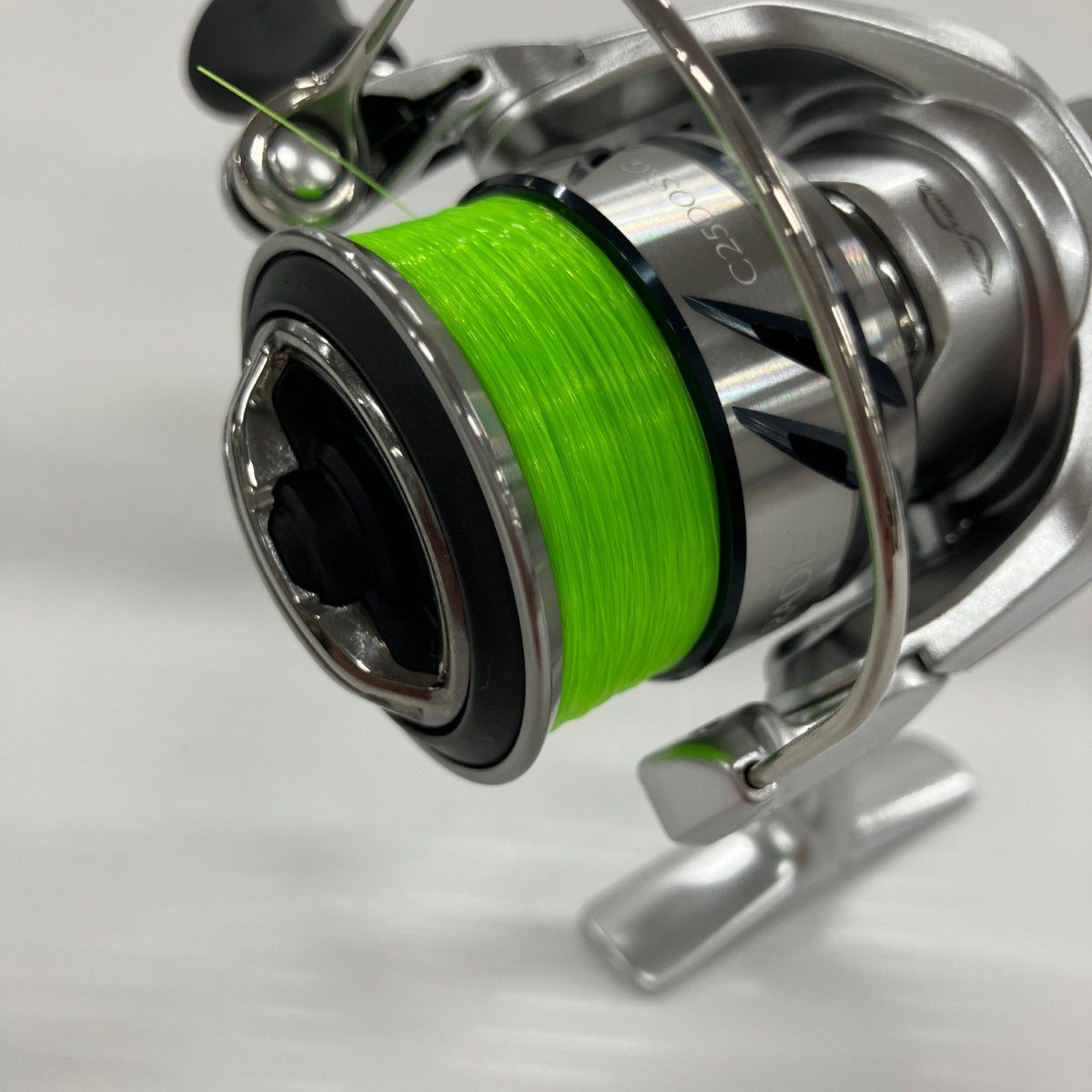 SHIMANO シマノ スピニングリール 23ストラディック C2500SXG