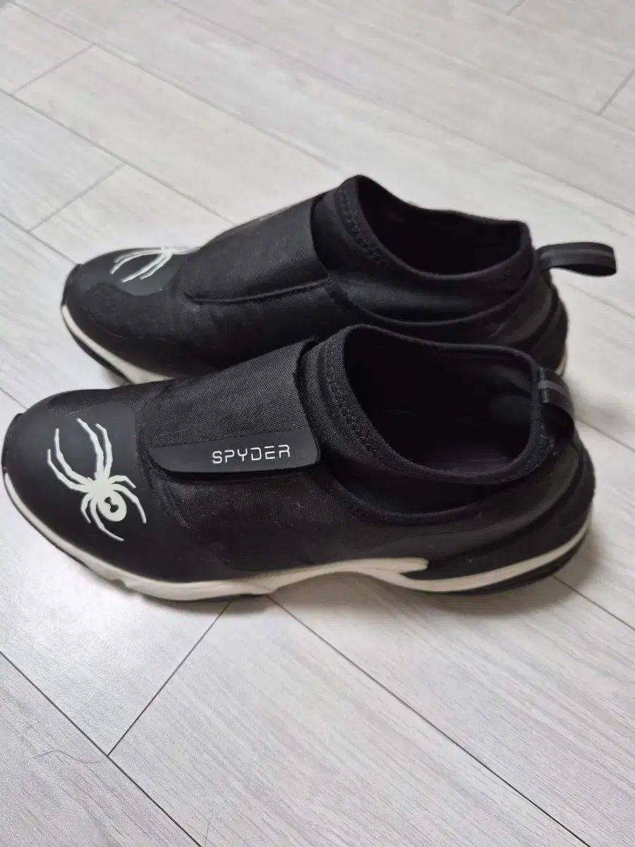 スパイダー トレッキングシューズ ブラック 取り外し 250 サイズ