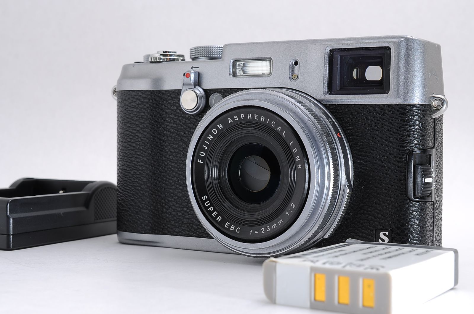 □極上品□ FUJIFILM（フジフイルム） X100S シルバー 高級