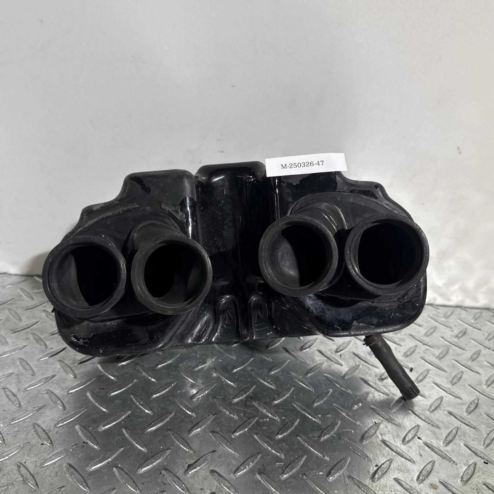 HONDA CBX400F/CBX550F エアクリーナーボックス ホンダ [M-250409-32] adjuster1225_ho-86
