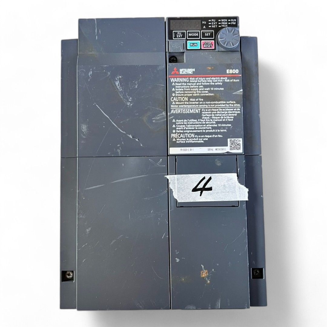 新品未使用品】三菱電機 インバーター FR-E820-3.7K-1 新品未使用品】三菱電機 インバーター FR-E820-3.7K-1