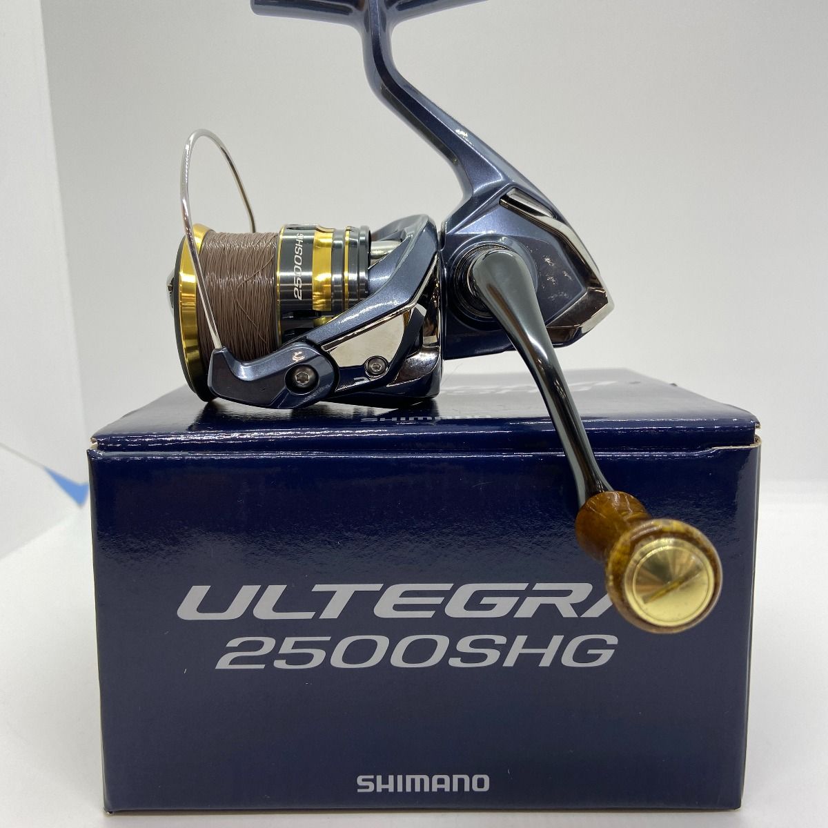 ΨΨSHIMANO シマノ スピニングリール　21アルテグラ2500SHG　 カスタムハンドルノブ・箱付き　 04331