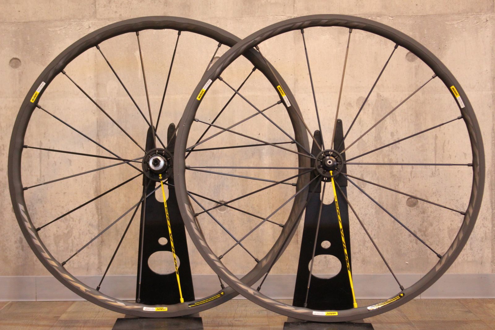 マビック キシリウムプロエグザリット 17c