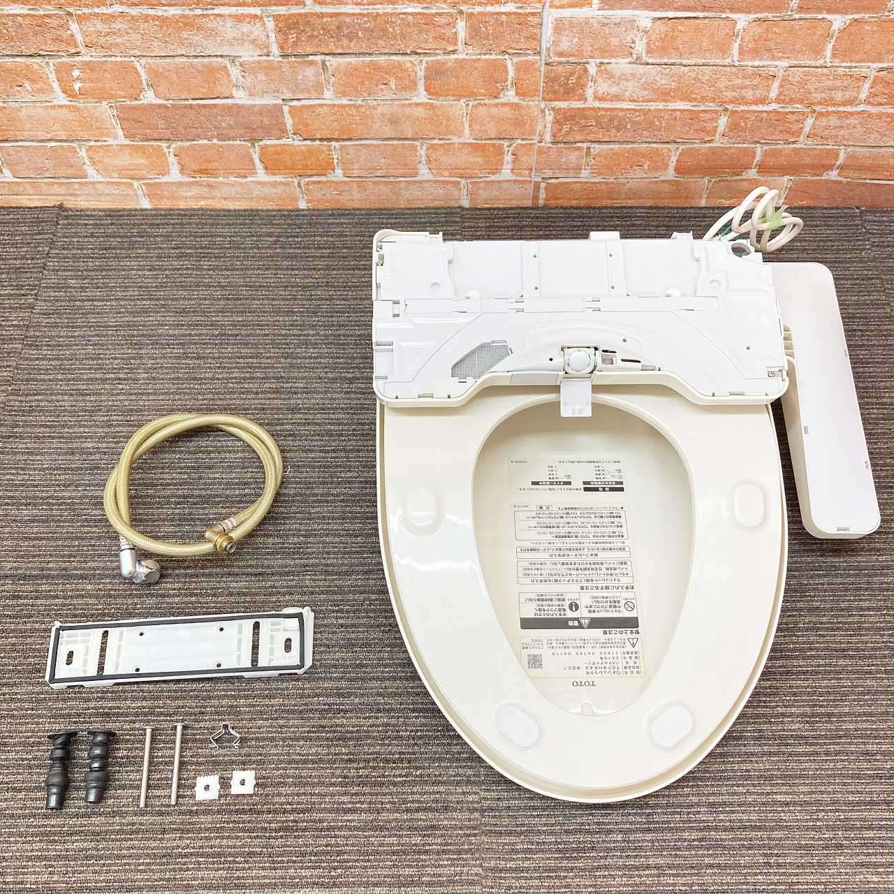 中古品】【良品】 TOTO 電気温水便座 ウォシュレット シャワートイレ