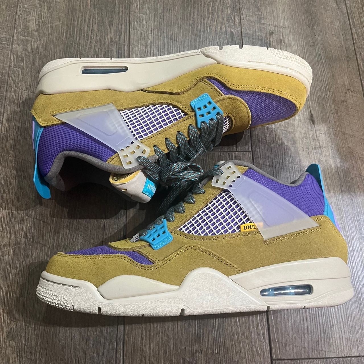 UNION LA × NIKE AIR JORDAN 4 RETRO 