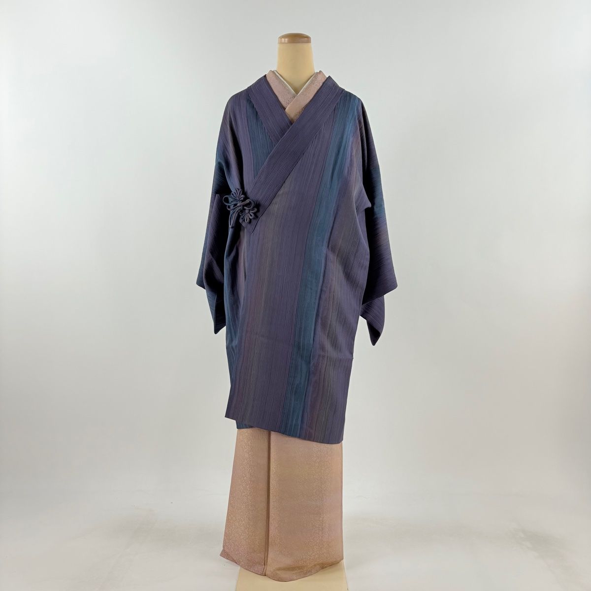 道中着 身丈100cm 裄丈65cm M 和装コート 着物衿 地紋 縦ぼかし 紫 正絹 名品