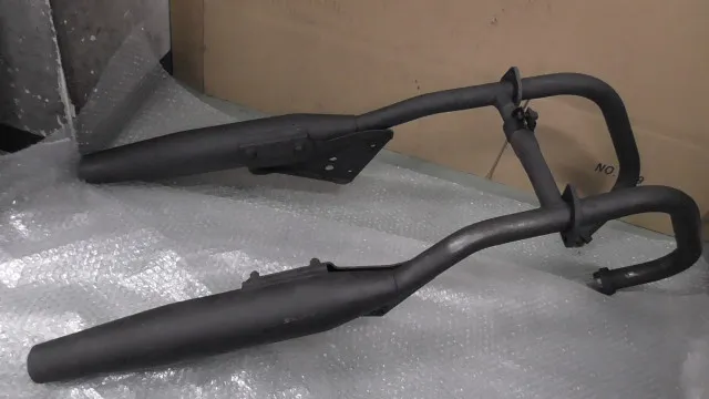 レブル　mc13 左右出しマフラー　純正　カスタムにどうぞ レブル mc13 左右出しマフラー 純正 カスタムにどうぞ レブル